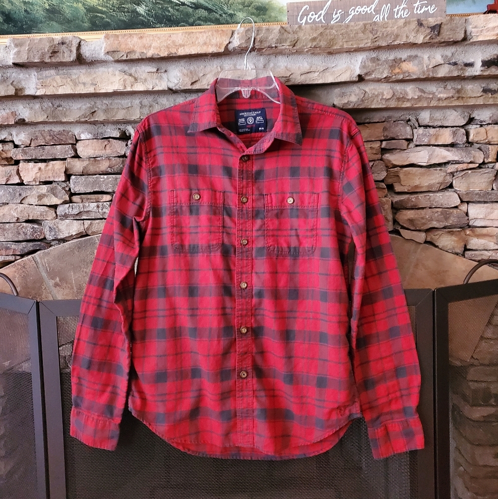 American Eagle Outfitters Red Plaid Prep Fit Button Down Shirt